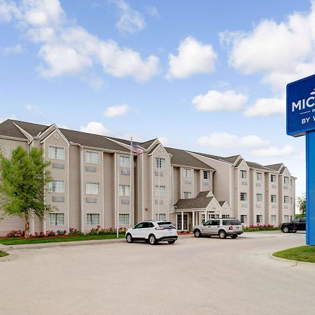 Microtel Inn & Suites By Wyndham Bellevue Bagian luar foto
