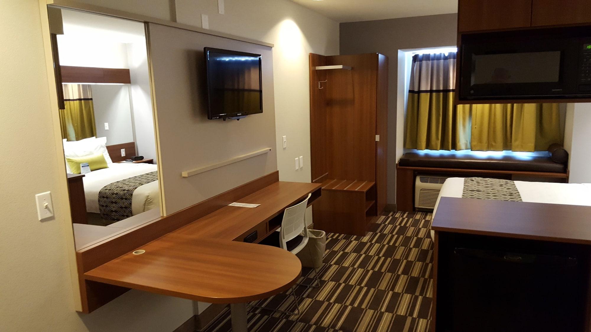 Microtel Inn & Suites By Wyndham Bellevue Bagian luar foto