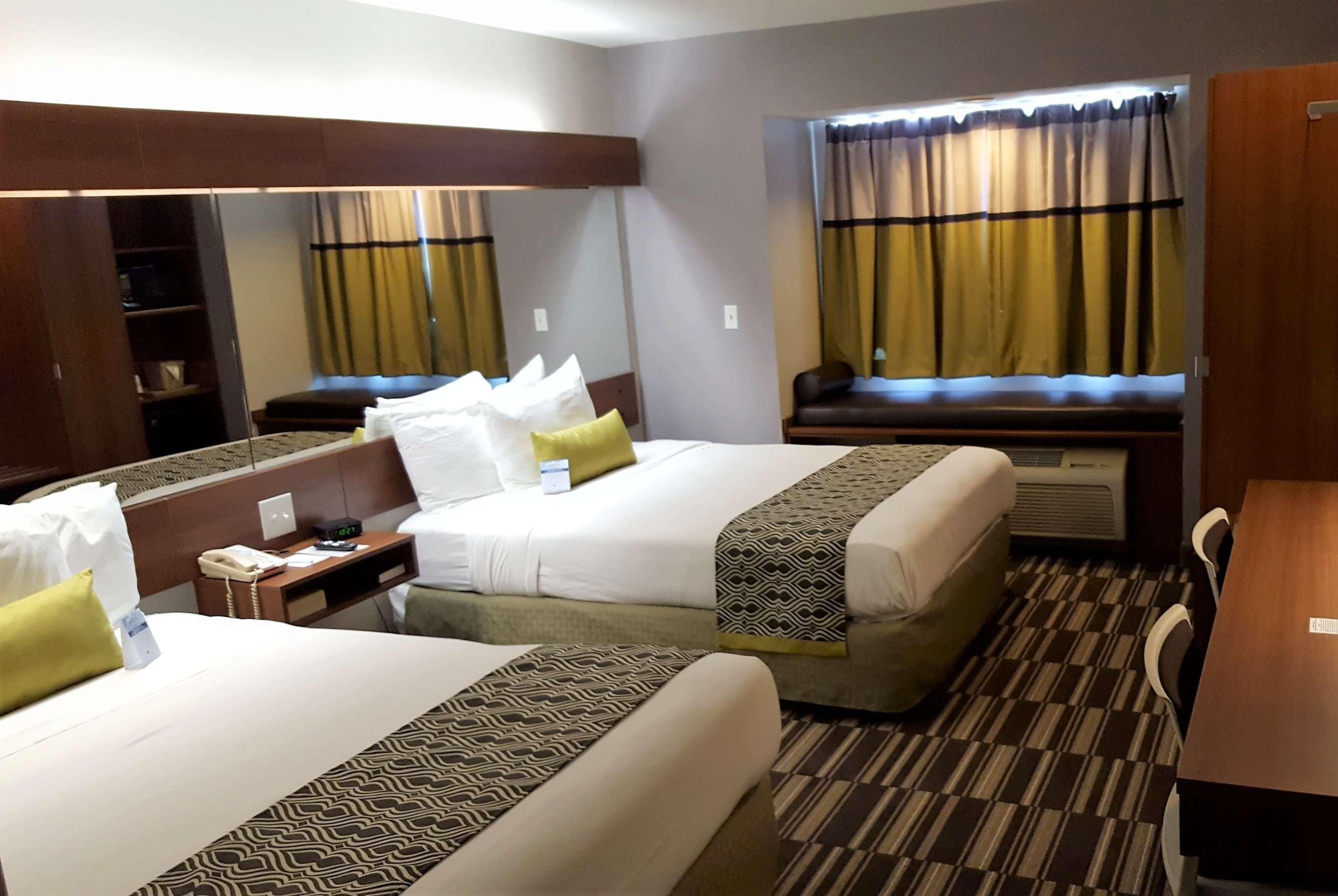 Microtel Inn & Suites By Wyndham Bellevue Bagian luar foto