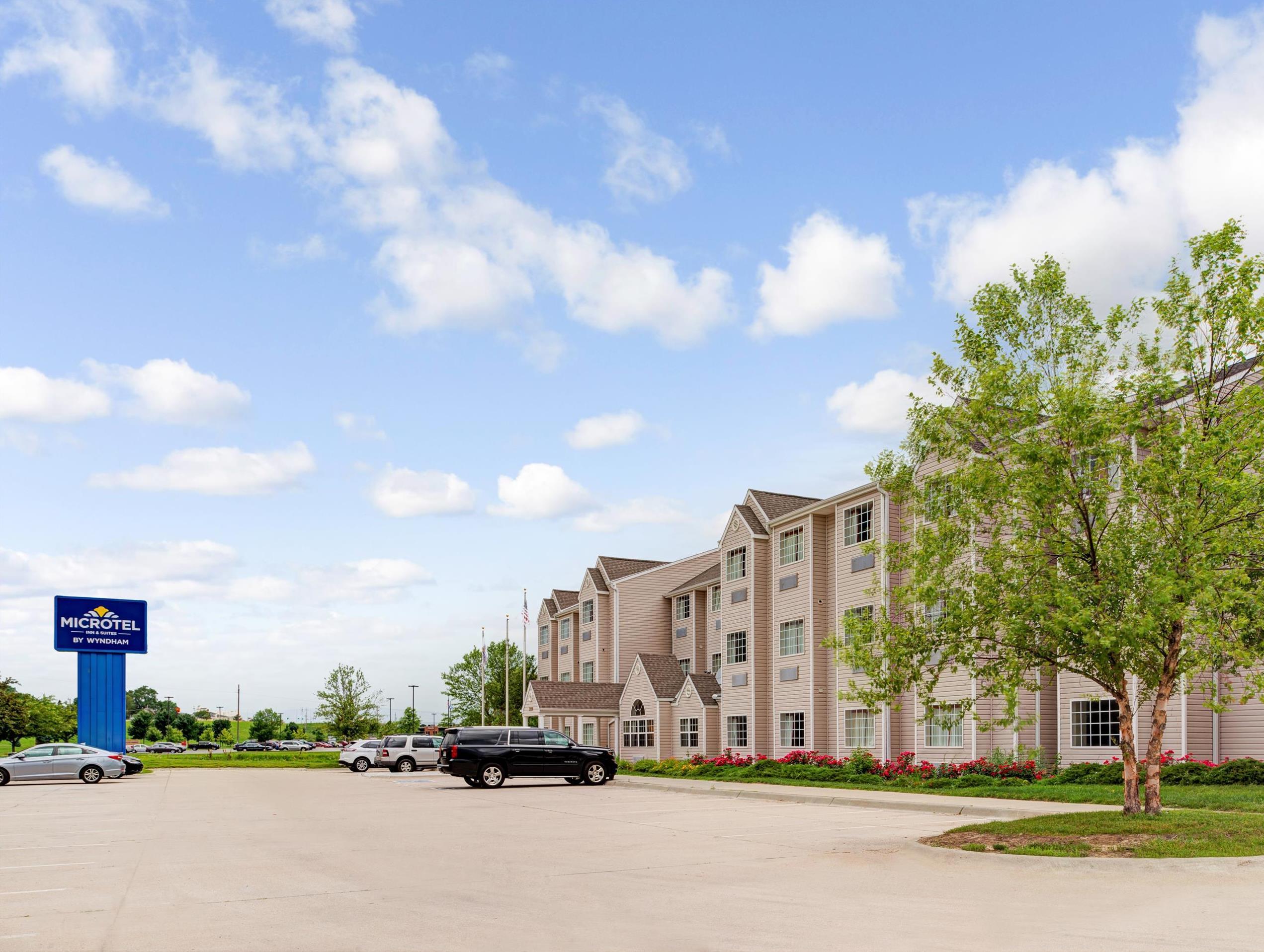 Microtel Inn & Suites By Wyndham Bellevue Bagian luar foto