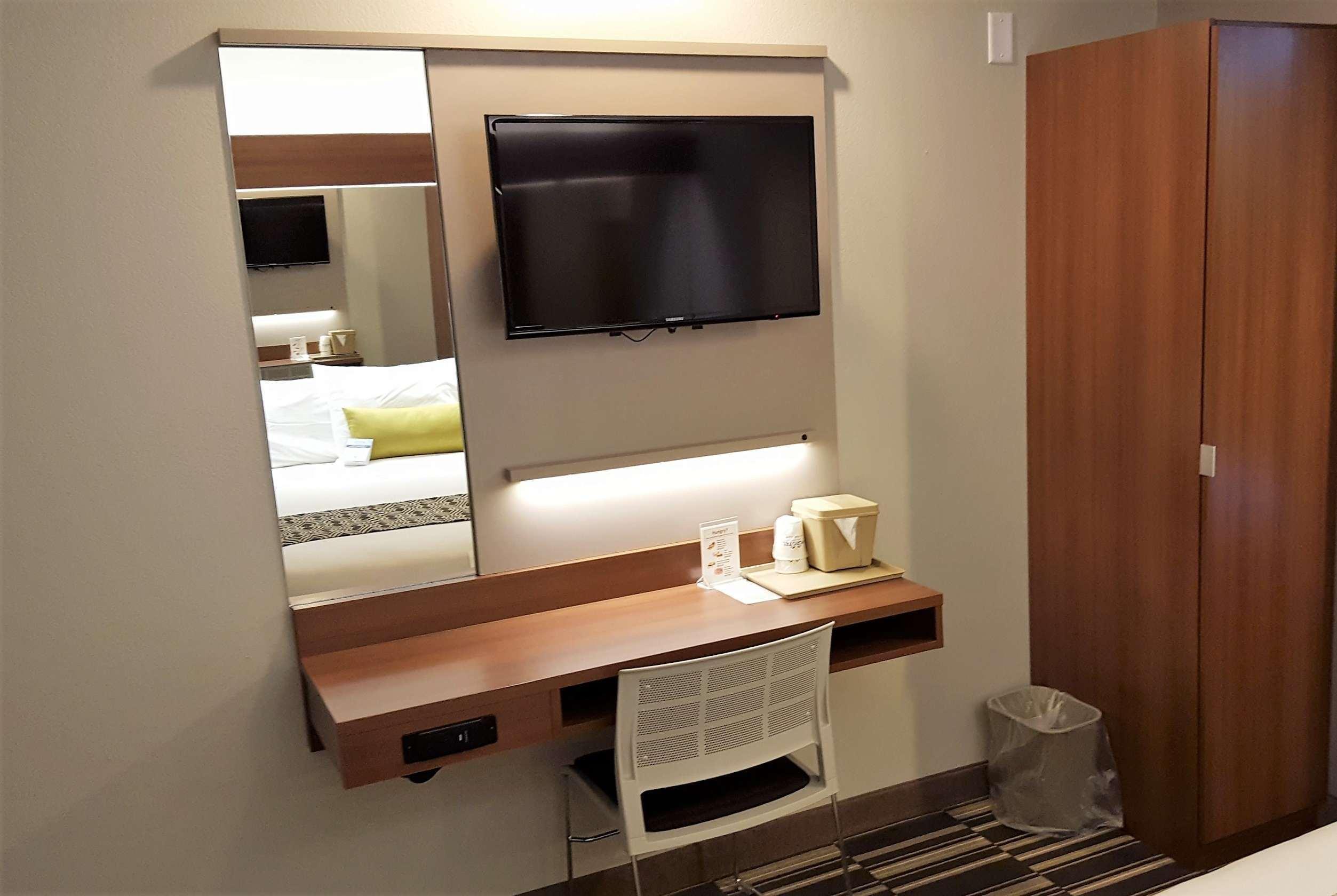 Microtel Inn & Suites By Wyndham Bellevue Bagian luar foto