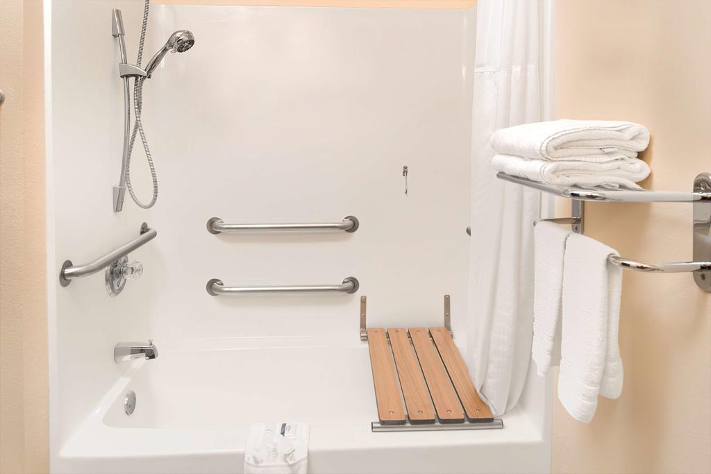 Microtel Inn & Suites By Wyndham Bellevue Bagian luar foto
