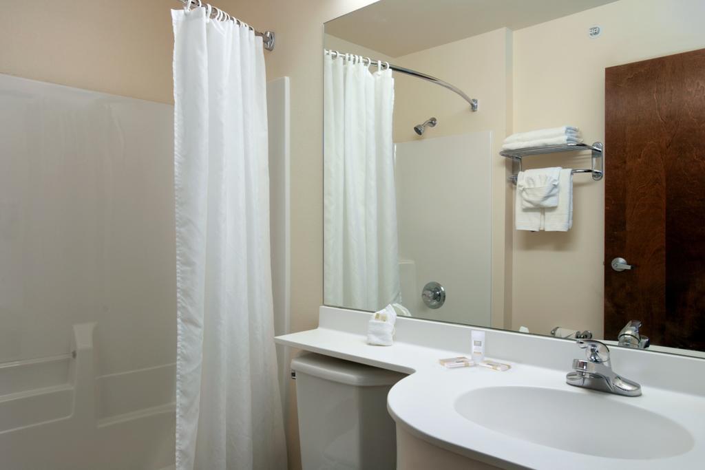 Microtel Inn & Suites By Wyndham Bellevue Bagian luar foto