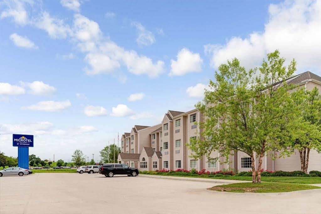 Microtel Inn & Suites By Wyndham Bellevue Bagian luar foto