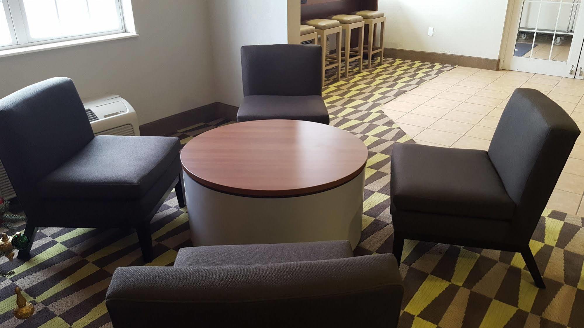 Microtel Inn & Suites By Wyndham Bellevue Bagian luar foto