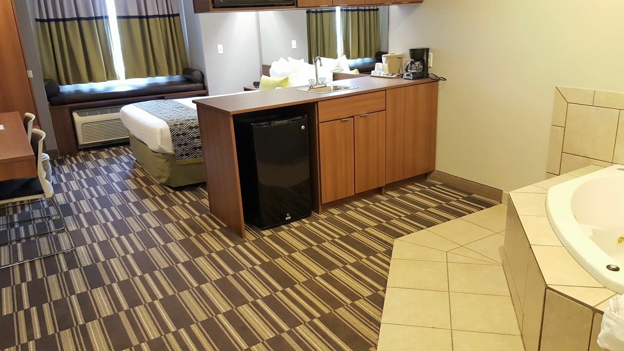 Microtel Inn & Suites By Wyndham Bellevue Bagian luar foto